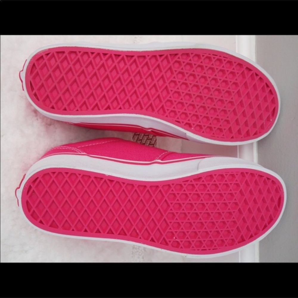 NEW VANS - Picture 6 of 6